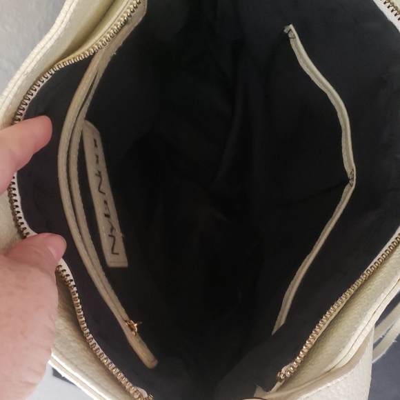 Nyla Noor Off-White Soho Tote - Picture 7 of 13